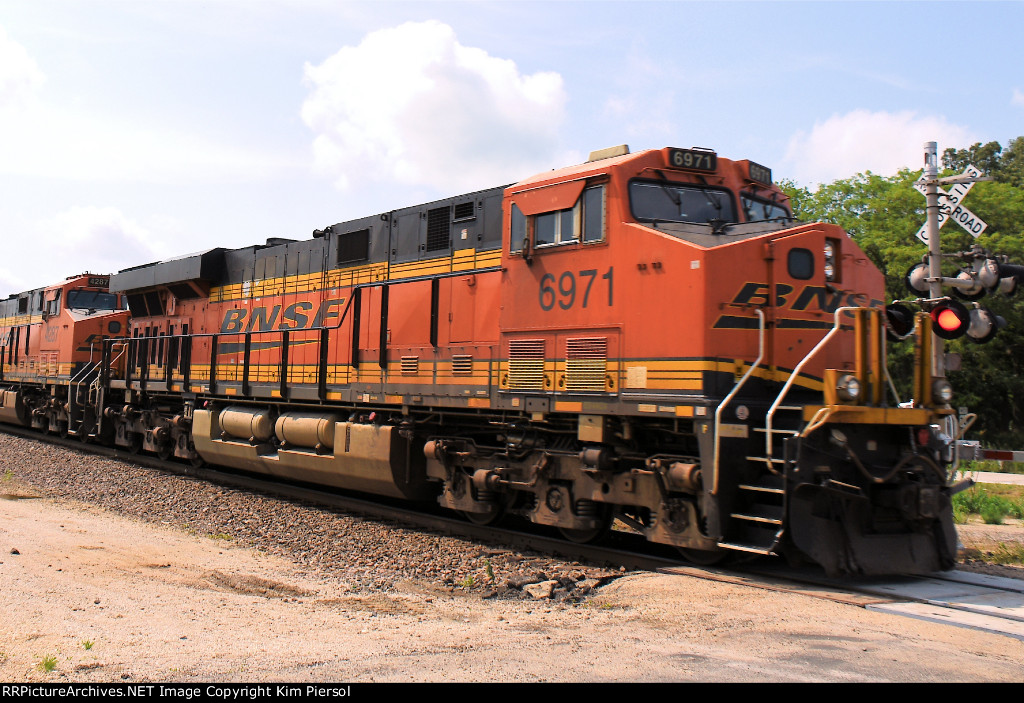 BNSF 6971 Pusher